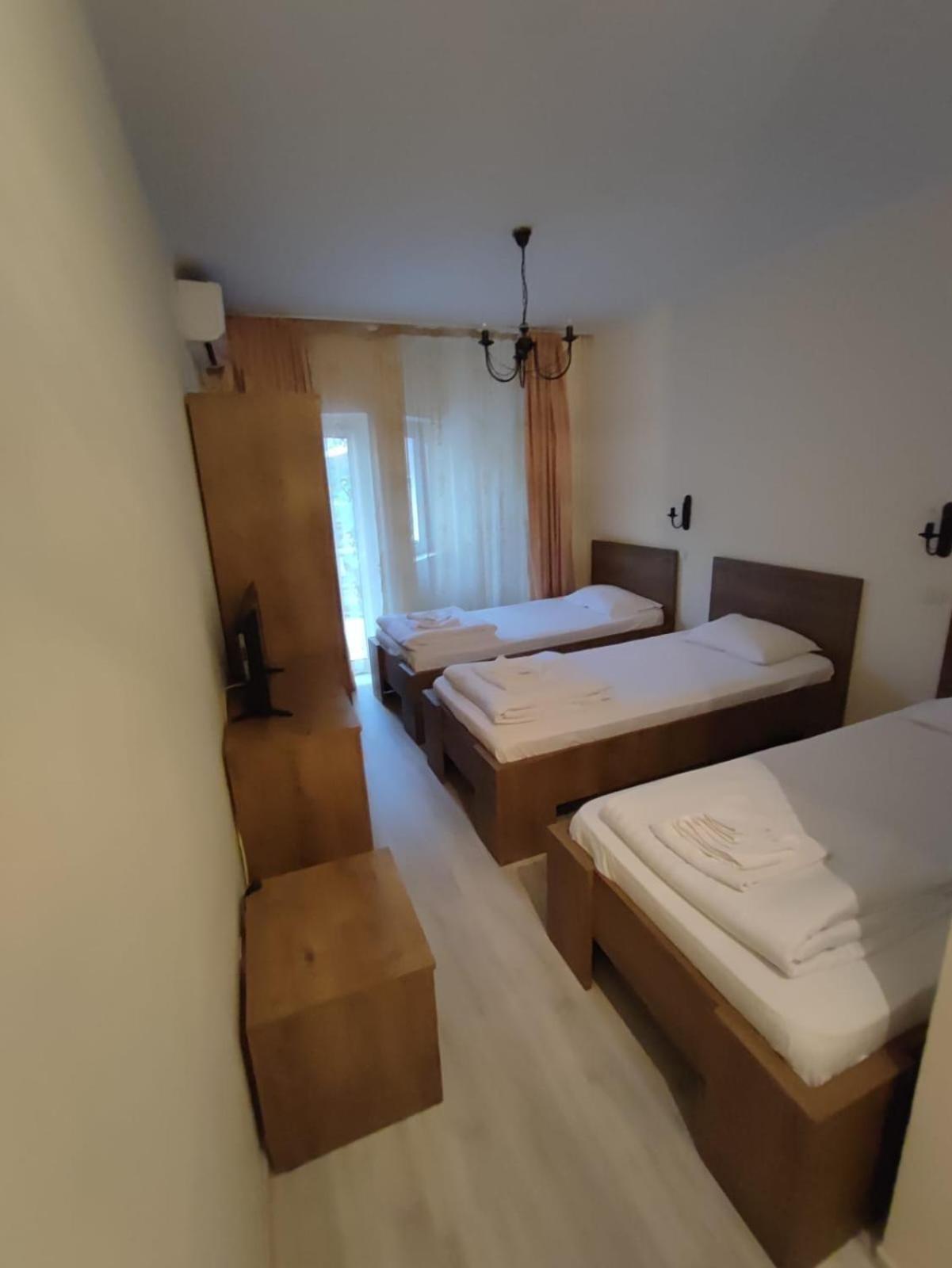Pensiunea Paradis Băile Herculane Eksteriør bilde